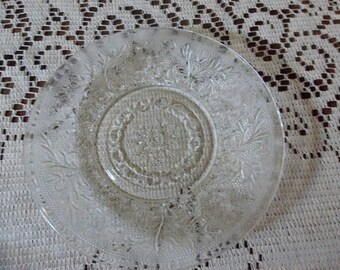 Tiara sandwich glass plates