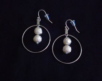 Pearl drop hoop earrings