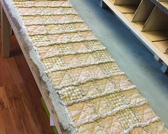 No. 62 Homespun Rag Tablerunner