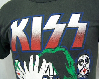 Vintage 1980s KISS t shirt Creatures of the Night Smashes, Thrashes and Hits 1988