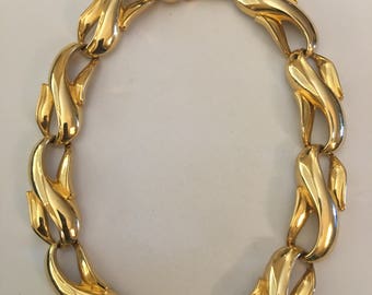 Vintage Wide Link Gold Tone Choker Necklace
