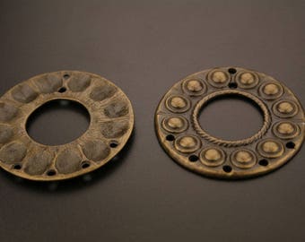 2 large bronze metal connectors. (ref:3455).