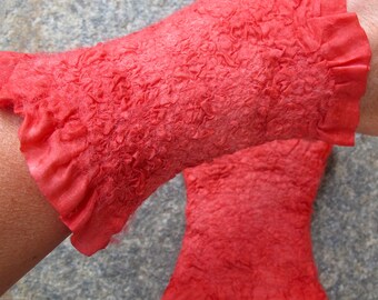 Wristwarmers in silk and merinowool, different colors