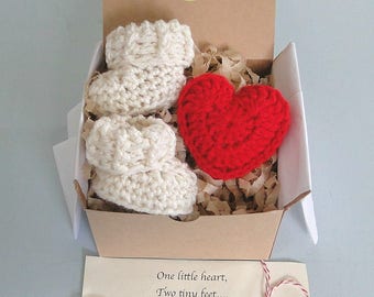 Pregnancy Announcement, Pregnancy Reveal, Grandparents, Daddy, BOOTIES IN A BOX®, Baby Booties and Puffy Heart, Baby Shower Gift, New Baby