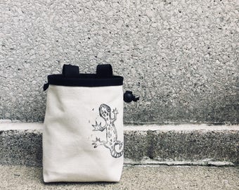 chalk bag, rock climbing chalk bag, chalkbag, climbers, climbing gifts, rock climbers, canvas chalkbag, linoprint, lizard 1-3 day order