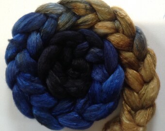 Hand Dyed gradient roving 3ozs polwarth mulberry silk 70/30 Ready to ship