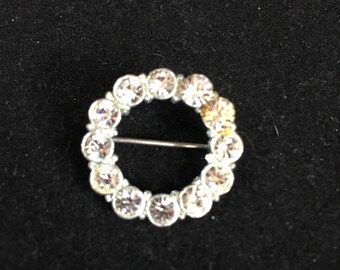 Diamanté Dainty Garland Style vintage brooch