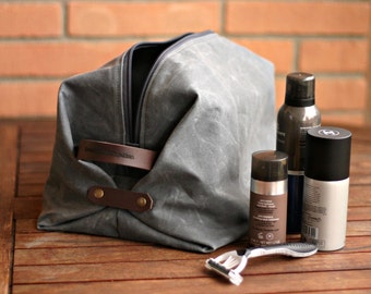 Waxed canvas dopp kit for men customizable toiletry bag, groomsmen customizable gift, cosmetic bag dopp kit waxed canvas and leather