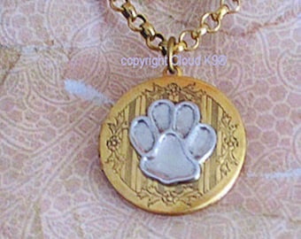 PAW PRINT LOCKET Necklace for Dog Cat Rabbit Lovers Vintage Style Paw Print Jewelry. Victorian Style Locket. Silver Pawprint on Gold Locket