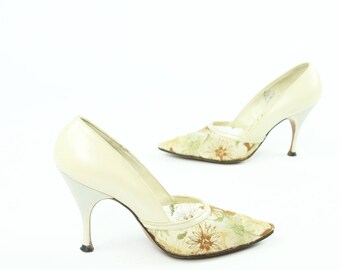 50s Embroidered Leather Pumps Ivory Stiletto Heels Pointed Vintage 1950s Womens size 5 Shoes Pinup Rockabilly Mademoiselle