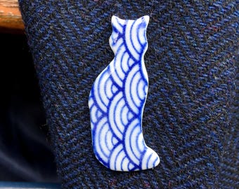 Cat lover gift, cat brooch, blue and white porcelain cat brooch, cat jewellery, cat pin, ceramic cat pin, gift for crazy cat lady, cat lover