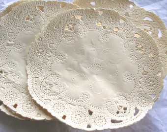 50 Ivory French Lace Paper Doilies