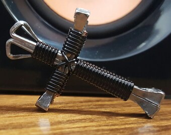 L@@K Disciples Cross Necklace Black Christian Wire Metal Nails Jewely Brand New !!