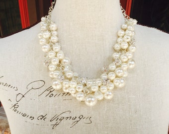 Pearl necklace in Ivory pearls, rhinestones and crystals, statement necklace, bridesmaid necklace, chunky pearl necklace