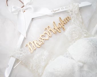 Wedding Hanger Engraved with Date | Bridal Shower Gift | Mrs Hanger | Bride Hanger Laser Cut | Gift for Her | Wedding Shower Gift for Bride