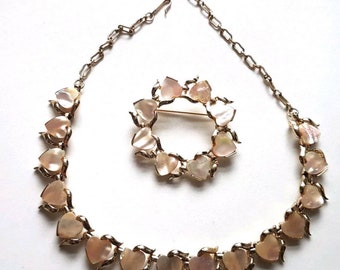 Vintage 1950s 50s Gold Tone Jewelcraft Coro Thermoset Necklace Brooch Set