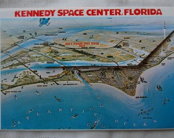 Vintage Nasa. Kennedy Space Center. Florida.Rocket.Drop-down postcards.Visitor center.Nasa souvenir.USA postcard. Spaceship. Nave espacial.