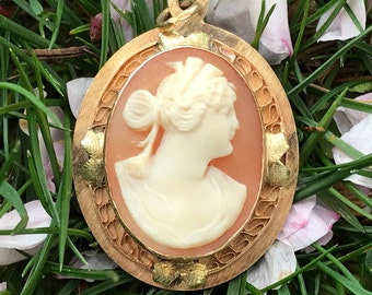Victorian 14k Cameo Pendant Necklace