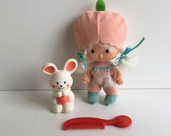 APRICOT w/Hopsalot Vintage Strawberry Shortcake Doll