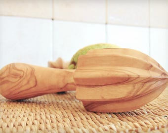Olive Wood Lemon Juicer / Citrus Reamer Press / Wooden Lemon squeezer