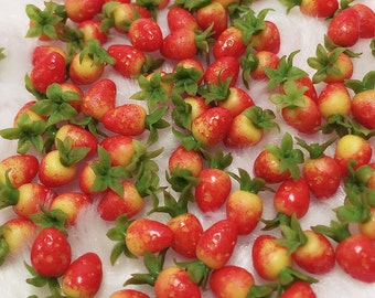 Miniature Strawberry,Miniature Fruit,Dolls and Miniature,Miniature sweet,miniature accessories,Dolls House,miniatures handmade,Strawberry