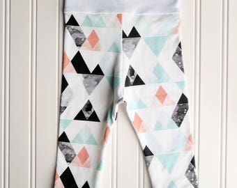 Geo Mountain Leggings