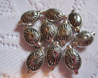 10 Antiqued Silver Etched Oval Acrylic Beads 19mm x 12mm
