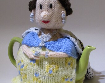Her Majesty The Queen Tea Cosy Knitting Pattern