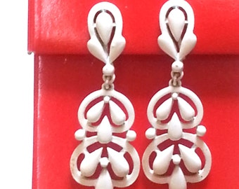 White Enamel Drop Clip-On Earrings Signed by Monet 60s Vintage RD157 JBX1A5 DeAnnasAttic