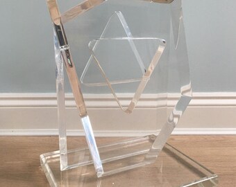 Hollywood regency Modernist Hivo Van Teal lucite perspex abstract form, signed in corner, 51cm H.
