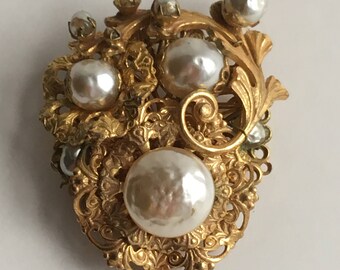 Vintage signed Miriam Haskell brooch