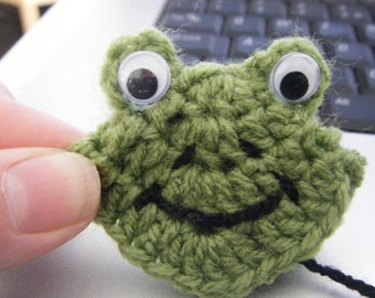 Frog & Owl Crochet Bookmark Pattern - crochet corner bookmarks by Moss Mountain