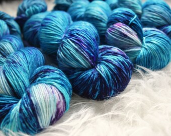 ONE HIT WONDER - Mermaid Hideaway - Hand Dyed - Superwash Merino Wool Yarn