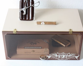 Vintage humidor / cigar storage / smoking accessory / utensil / gift for him / enjoyment smoking / brown