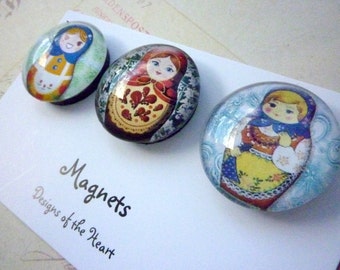 Round Glass Magnet set - Russian Babushka Dolls