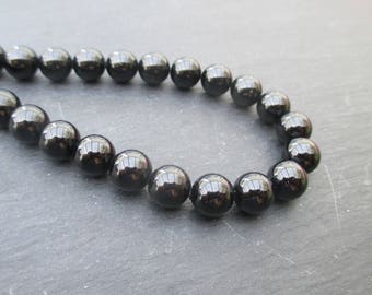 Black tourmaline - 4 round beads 8 mm