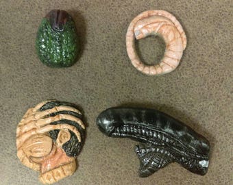 Alien Egg, Facehugger, Chestburster and Xenomorph Magnet/ Pin set