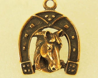 Pendant Small Horseshoe With A Horse