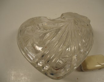 Heart shaped covered glass trinket dish