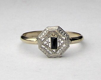 Octagonal Art Deco Sapphire 14kt ring