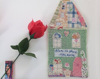 Vintage Quilt Fabric Wall Hanger Applique House
