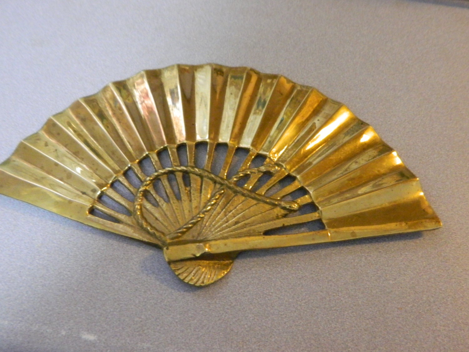 Brass Fan Wall Decor w/Rope DesignBrass Fan Wall Hanging w/ 2