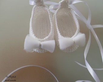 Ballet Booties for Baby Girl with Tulle Bow/Handmade Crochet Baby Fashion/New Baby Girl Gift/Beautiful Crochet/ Ready to ship