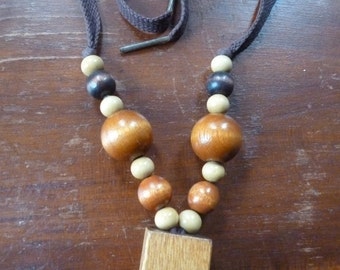 Vintage Chunky Wooden Beads Necklace