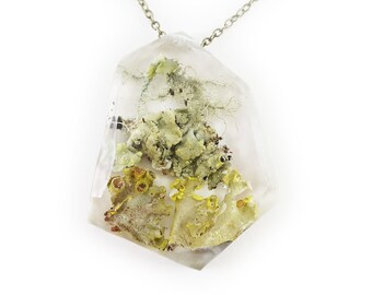 Geometric Terrarium Eco Resin Lichen Necklace • Nature Necklace • Botanical Necklace • Terrarium Jewelry • Nature Jewelry • Resin Jewelry