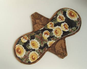 9" light cloth pad, prickly pear cactus, reusable cloth pad, exposed core, windpro fleece, flannel core, 2.5" snapped width