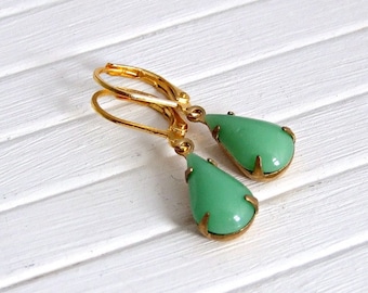 Apple Green Earrings .. green earrings, small glass earrings, vintage glass earrings