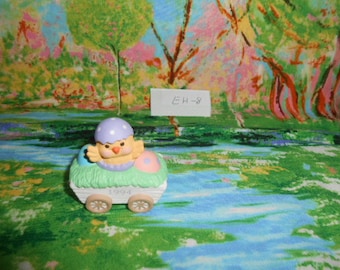 1994 Hallmark Miniatures-Baby Chick In Easter Wagon - EH-8