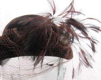 Bette - 1950s velvet and feather hat