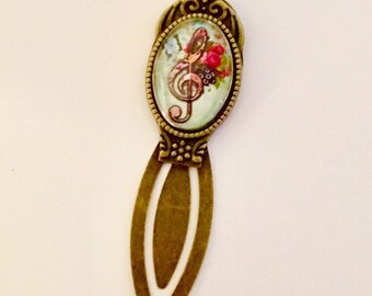 Treble clef bookmark, music bookmark, brass bookmark, bookworm, music reader, music page marker, music director gift, chorus gift